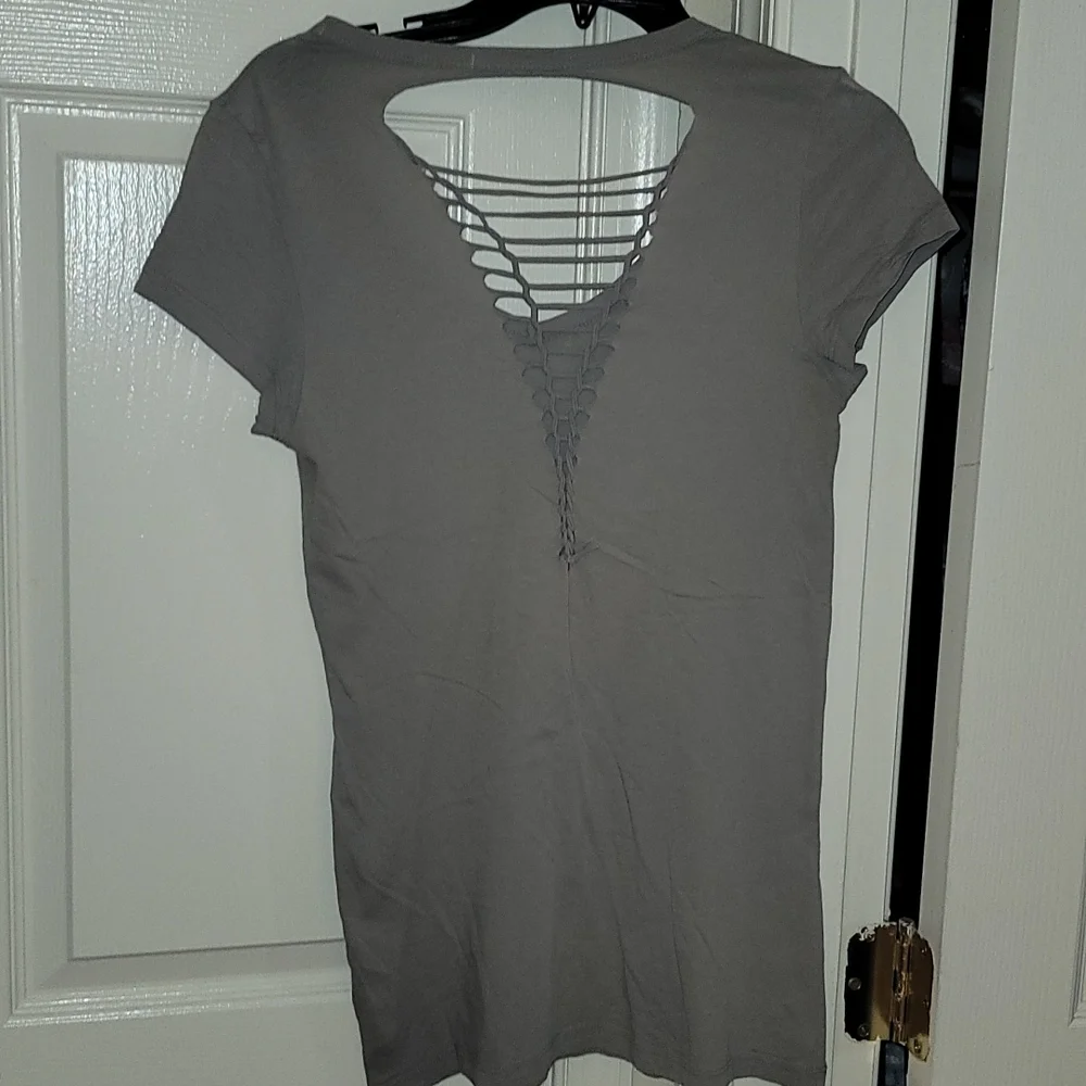 Design Tee - Picture 2 of 4